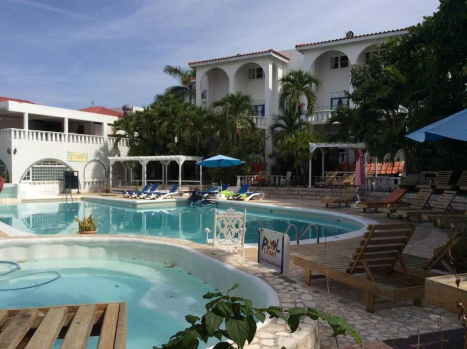 Lush Tropical Apartment Located In A 4-Star Resort Runaway Bay Bagian luar foto