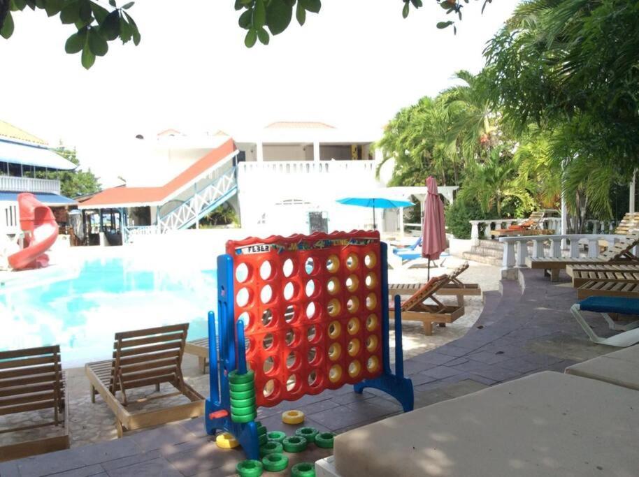 Lush Tropical Apartment Located In A 4-Star Resort Runaway Bay Bagian luar foto