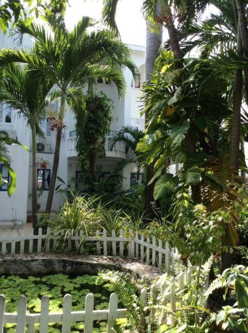 Lush Tropical Apartment Located In A 4-Star Resort Runaway Bay Bagian luar foto